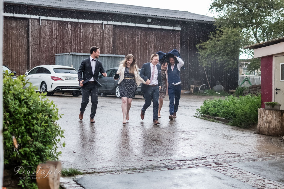 hochzeitsfotograf hochzeitsfoto hochzeitsfotografie hochzeitsfotos hochzeitsreportage nürnberg erlangen fürth zirndorf fotograf hochzeit shooting regenhochzeit oberasbach